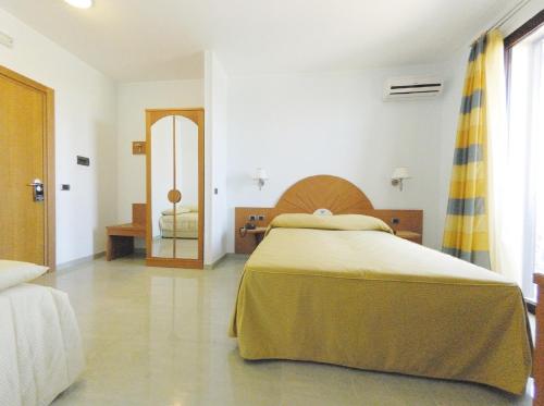 Imagen de la habitación del Hotel Alba, Torre Lapillo. Foto 5