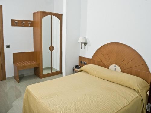 Imagen de la habitación del Hotel Alba, Torre Lapillo. Foto 6