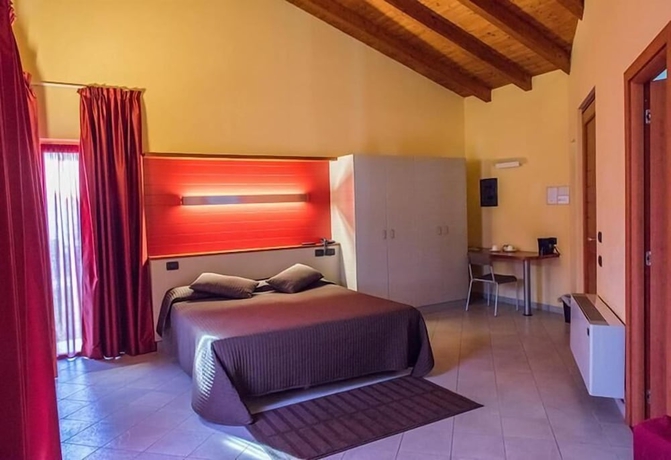 Imagen de la habitación del Hotel Alba Village. Foto 16