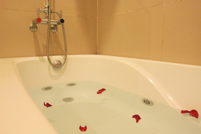 Imagen de la habitación del Hotel Alba, Vinh Ninh. Foto 8