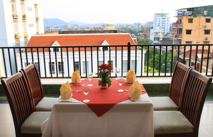 Imagen del bar/restaurante del Hotel Alba, Vinh Ninh. Foto 4