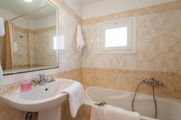 Imagen de la habitación del Hotel Alba, Zante. Foto 9