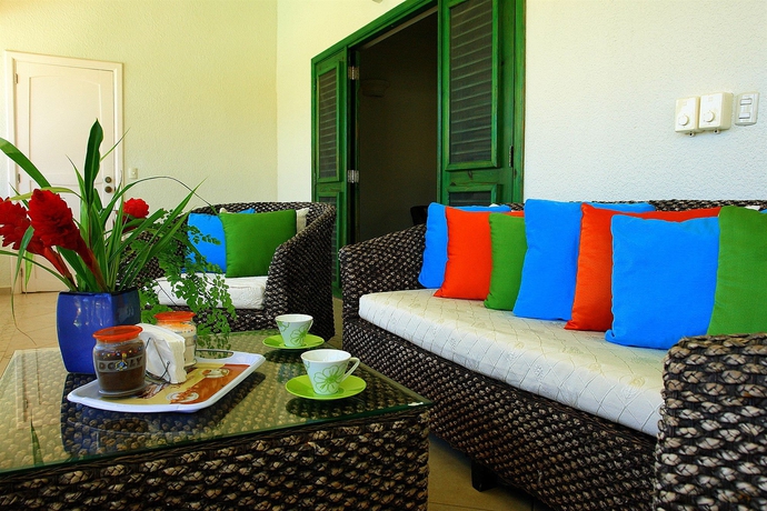 Imagen de los interiores del Hotel Albachiara. Foto 12