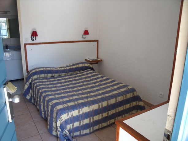 Imagen de la habitación del Hotel Alba-flora. Foto 9