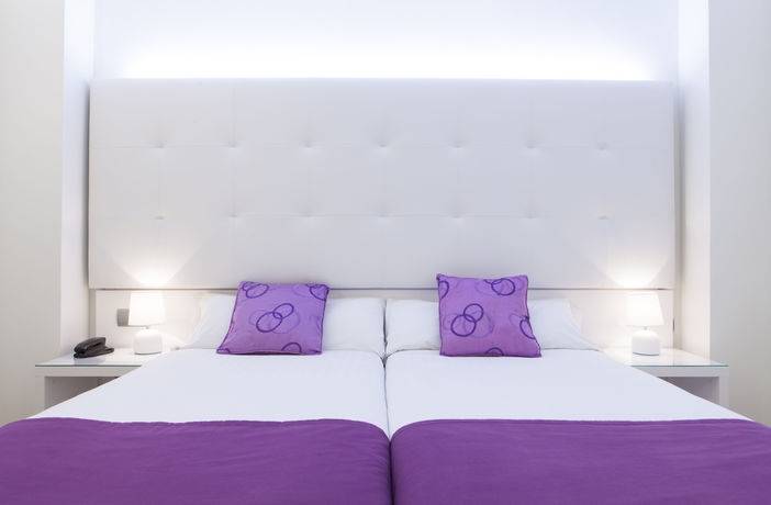 Imagen de la habitación del Hotel Albahia. Foto 7