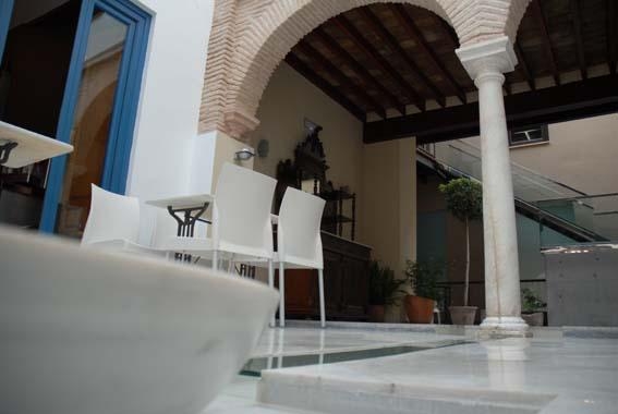 Imagen de los interiores del Hotel Albaicin. Foto 6