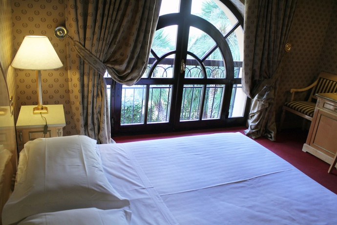 Imagen de la habitación del Hotel Albani Firenze. Foto 8