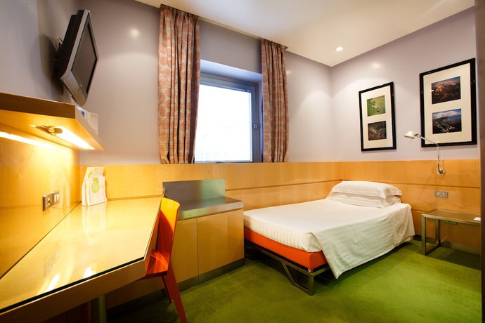 Imagen de la habitación del Hotel Albani Roma. Foto 6