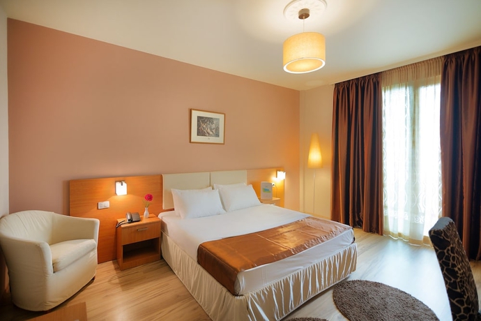 Imagen de la habitación del Hotel Albanian Star. Foto 9
