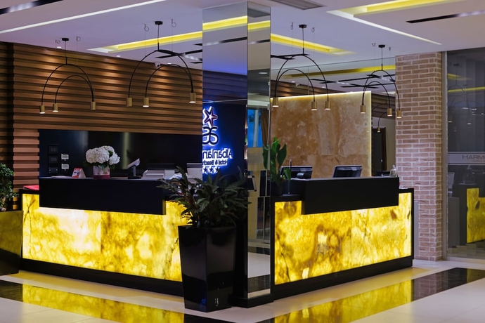 Imagen de los interiores del Hotel Albanian Star. Foto 16