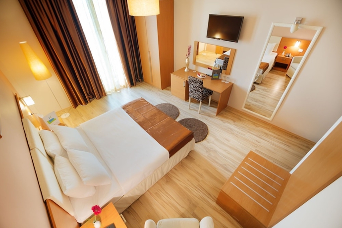 Imagen de la habitación del Hotel Albanian Star. Foto 13