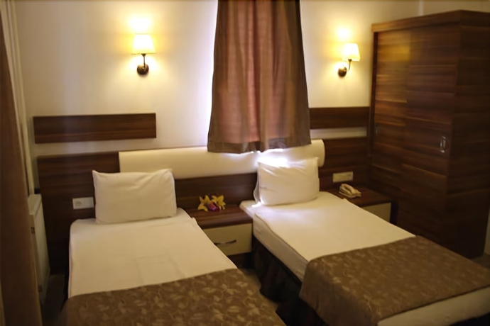 Imagen de la habitación del Hotel Albano, Cesme. Foto 7