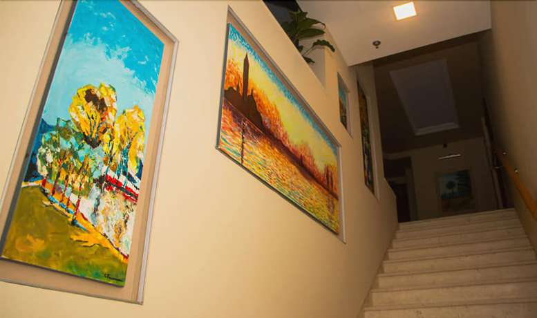 Imagen de los interiores del Hotel Albanopolis Hotel. Foto 16