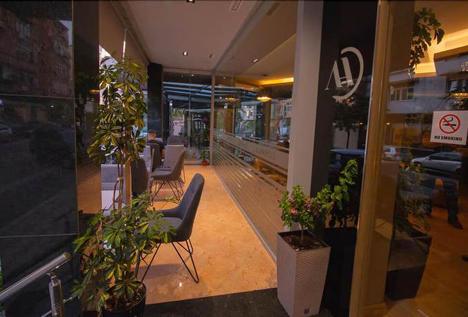 Imagen de los exteriores del Hotel Albanopolis Hotel. Foto 15