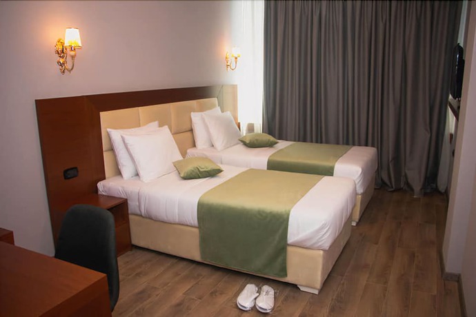 Imagen de la habitación del Hotel Albanopolis Hotel. Foto 12