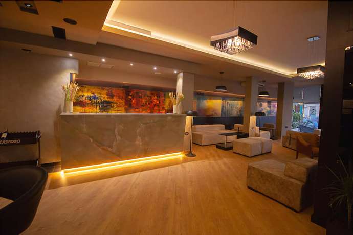 Imagen de los interiores del Hotel Albanopolis Hotel. Foto 18