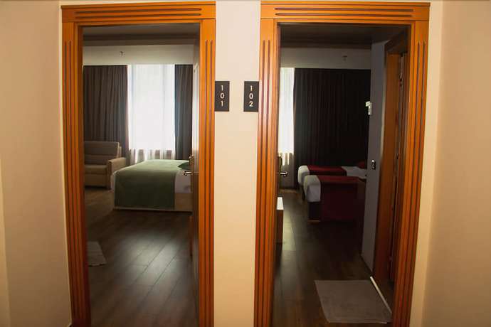 Imagen de los interiores del Hotel Albanopolis Hotel. Foto 20