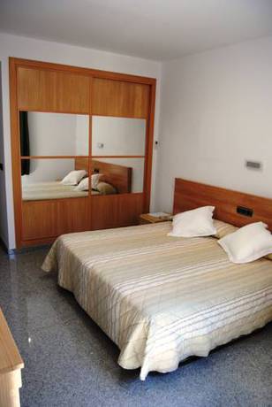 Imagen de la habitación del Hotel Albanta. Foto 9