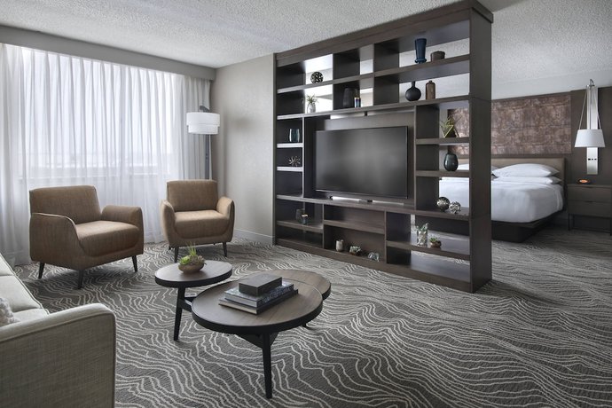 Imagen de la habitación del Hotel Albany Marriott. Foto 13