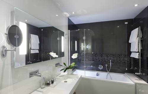 Imagen de la habitación del Hotel Albarella Golf. Foto 7