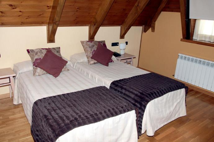 Imagen de la habitación del Hotel Albares. Foto 3