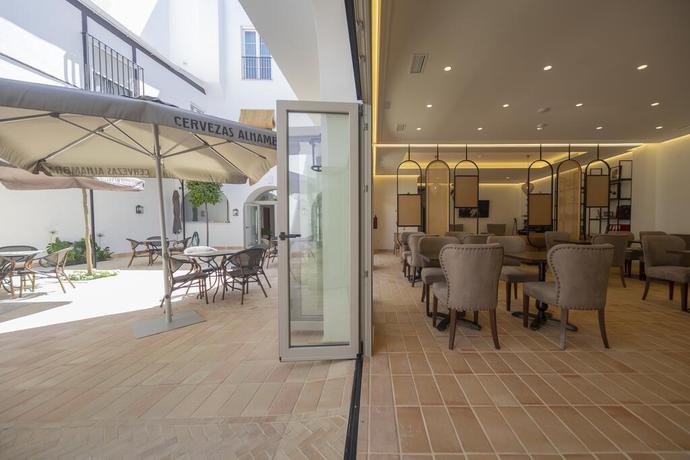 Imagen del bar/restaurante del Hotel Albariza Boutique. Foto 4