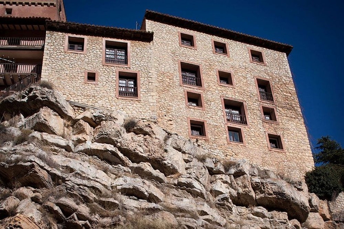Imagen de los exteriores del Hotel Albarracin. Foto 8