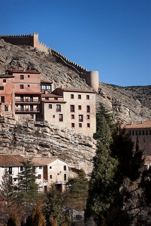 Imagen de los exteriores del Hotel Albarracin. Foto 9