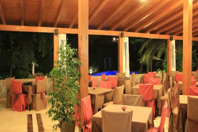 Imagen general del Hotel Albaruja. Foto 9