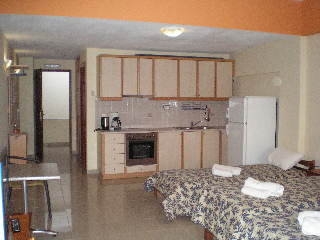 Imagen general del Hotel Albatros, Agios Isidorus. Foto 4