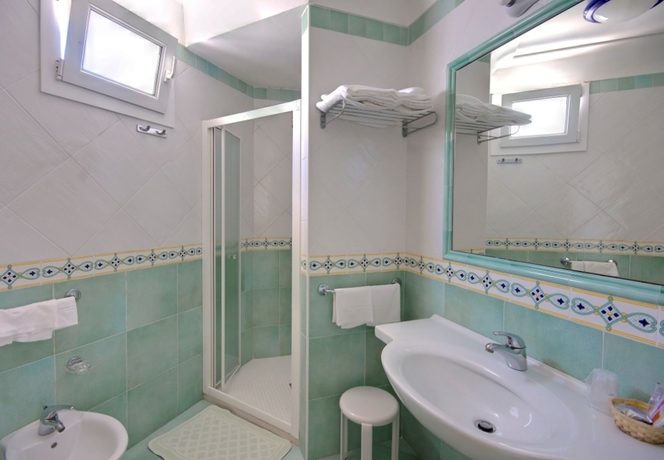 Imagen de la habitación del Hotel Albatros, Cuotto. Foto 6