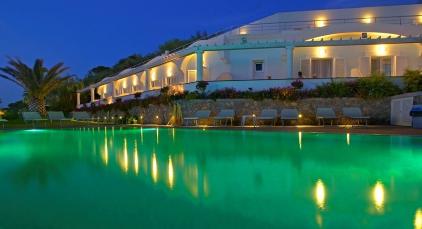 Imagen de la habitación del Hotel Albatros, Cuotto. Foto 7