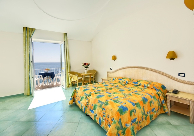 Imagen de la habitación del Hotel Albatros, Cuotto. Foto 8