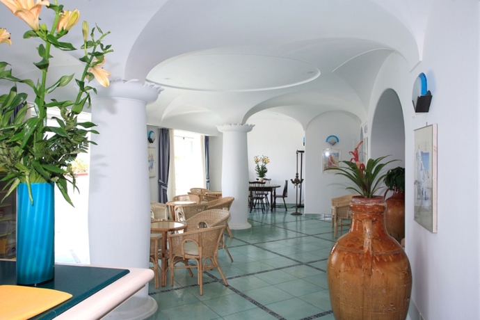 Imagen de los interiores del Hotel Albatros, Cuotto. Foto 14