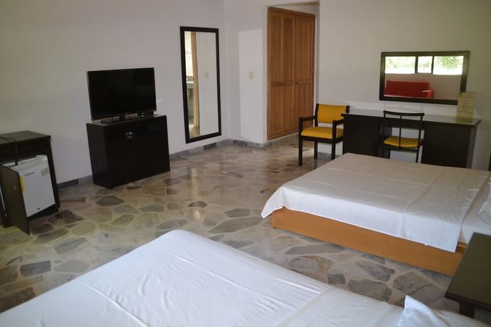 Imagen de la habitación del Hotel Albatros, Espinal. Foto 10