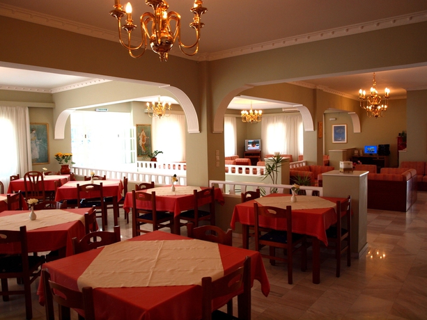 Imagen del bar/restaurante del Hotel Albatros, Karterados. Foto 2