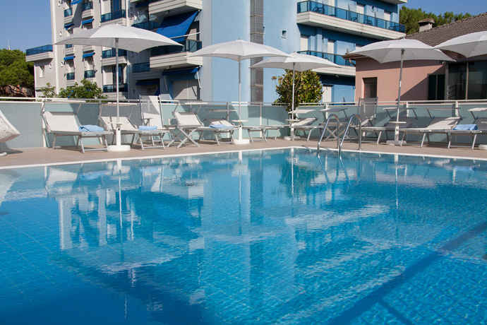 Imagen de la piscina del Hotel Albatros, Lido Di Jesolo. Foto 19