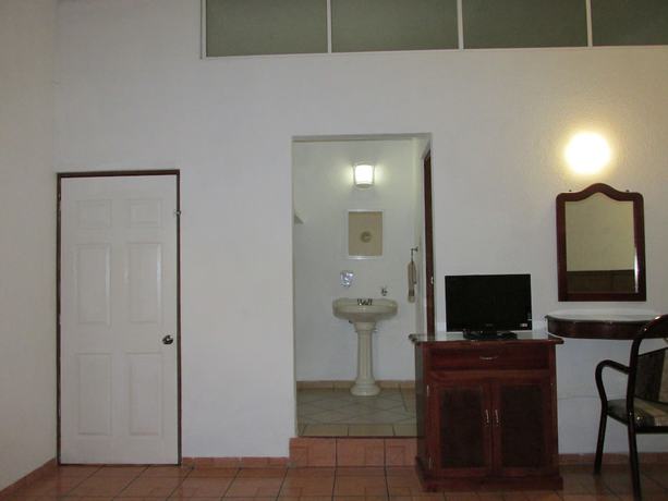Imagen de la habitación del Hotel Albatros, Manzanillo. Foto 14