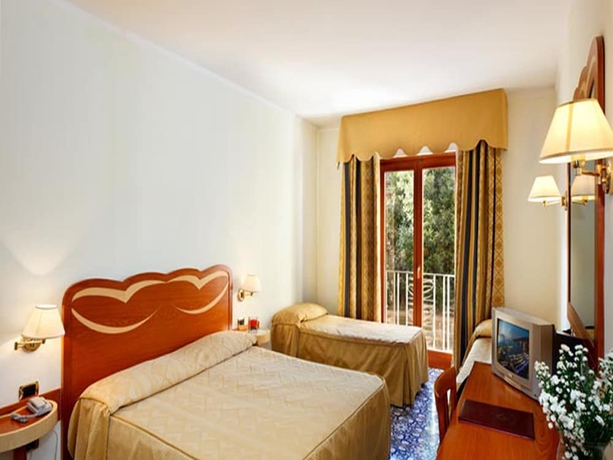 Imagen de la habitación del Hotel Albatros, Piano di Sorrento. Foto 2