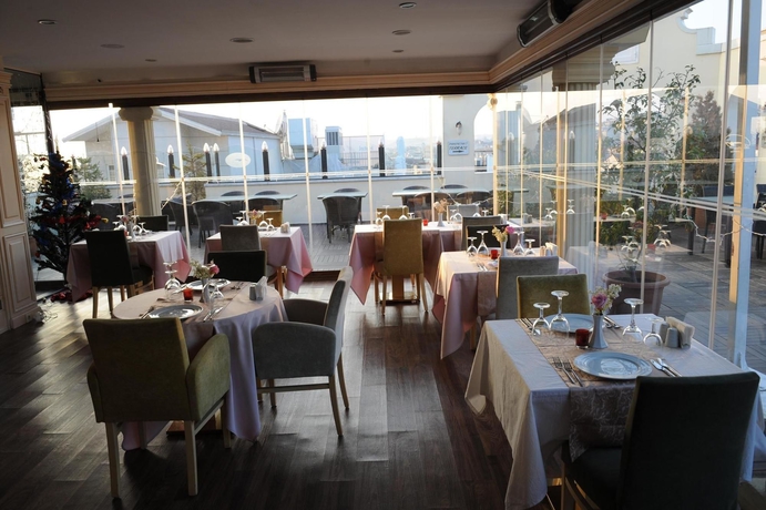 Imagen del bar/restaurante del Hotel Albatros Premier - Special Class. Foto 3