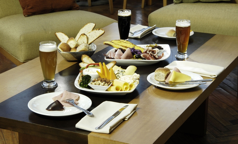 Imagen del bar/restaurante del Hotel Albatros, USHUAIA. Foto 3