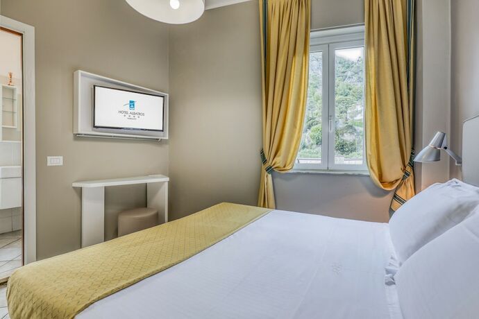 Imagen de la habitación del Hotel Albatros Varigotti. Foto 15