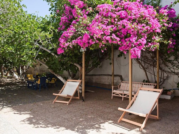 Imagen de los exteriores del Hotel Albatross, Livadi. Foto 17