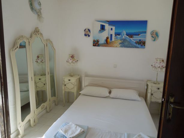 Imagen de la habitación del Hotel Albatross, Livadi. Foto 12