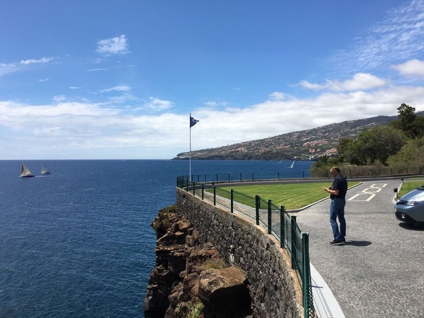 Imagen de los exteriores del Hotel Albatroz Beach and Yacht Club. Foto 10