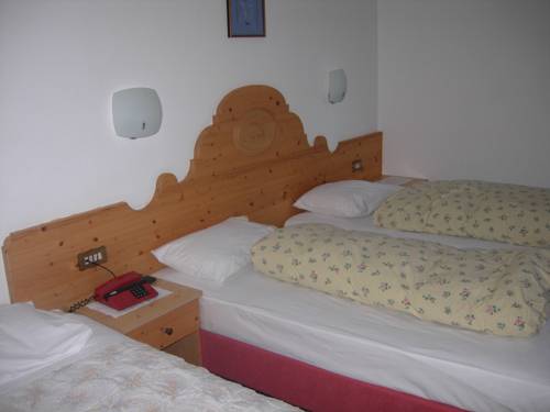 Imagen de la habitación del Hotel Albe. Foto 11