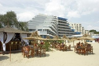 Imagen de los exteriores del Hotel Albena Beach Club. Foto 4