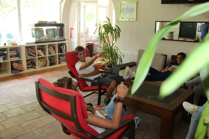 Imagen general del Hotel Alberg Costa Brava - Hostel. Foto 7