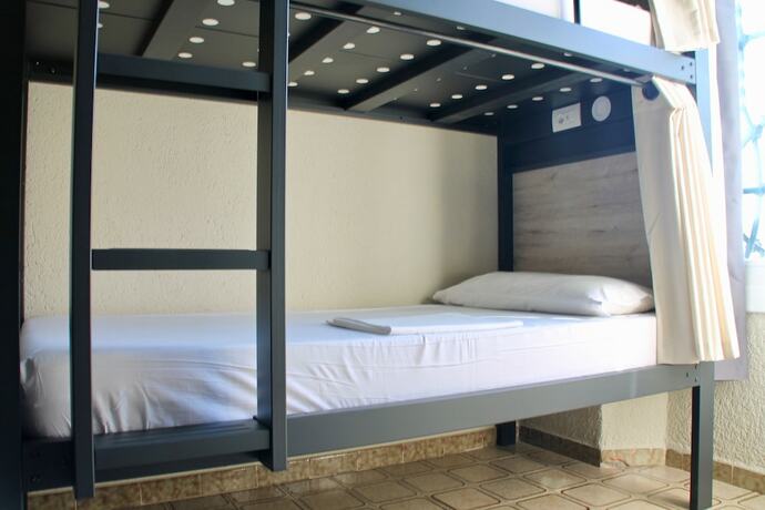 Imagen de la habitación del Hotel Alberg Costa Brava - Hostel. Foto 19