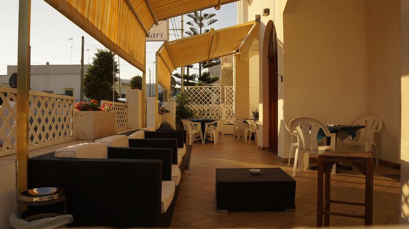 Imagen de los exteriores del Hotel Albergo 2 Mari. Foto 16